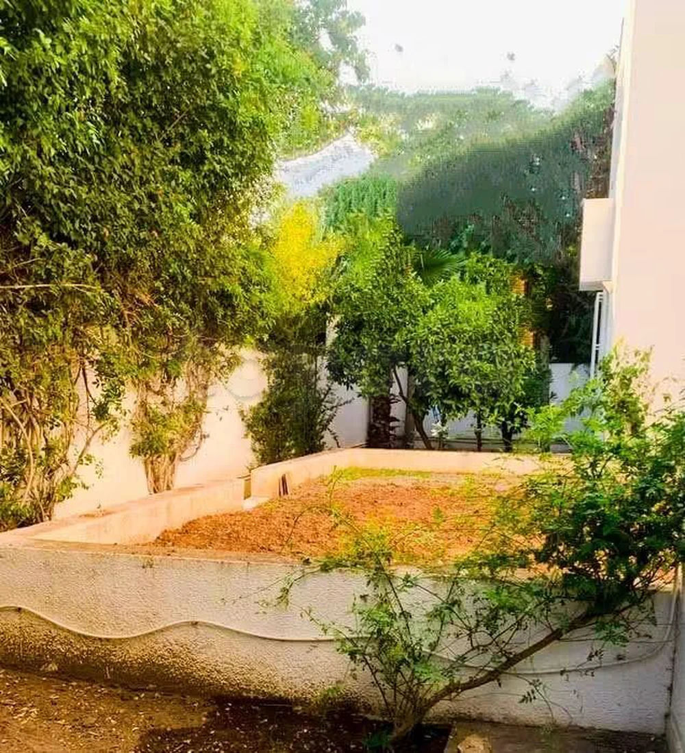 à louer villa S+4 avec jardin à Menzah 9 A, صورة 2