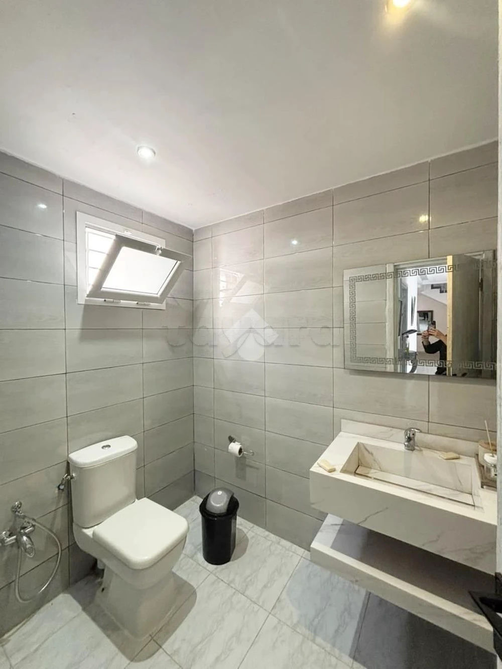à louer : Villa en S+4 à jardin d'el menzeh I, photo 3