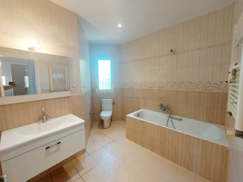 AL Belle villa S3 la soukra chotrana2 2500dt, صورة 4