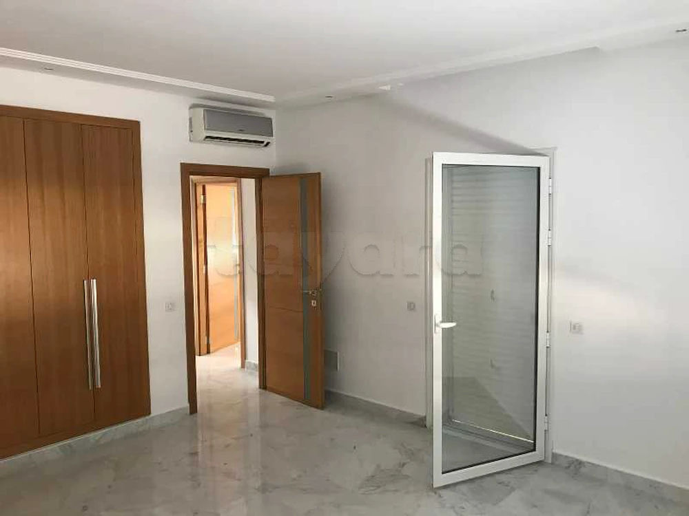 π₯π₯ A louer une villa s+5 avec piscine aux lac 2, photo 4
