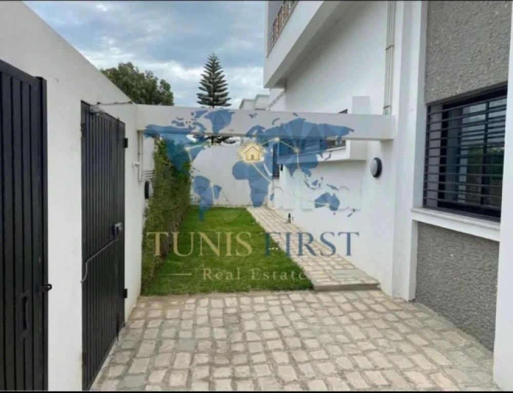 A Louer Coquet Appartement S+2 à La Marsa, صورة 2