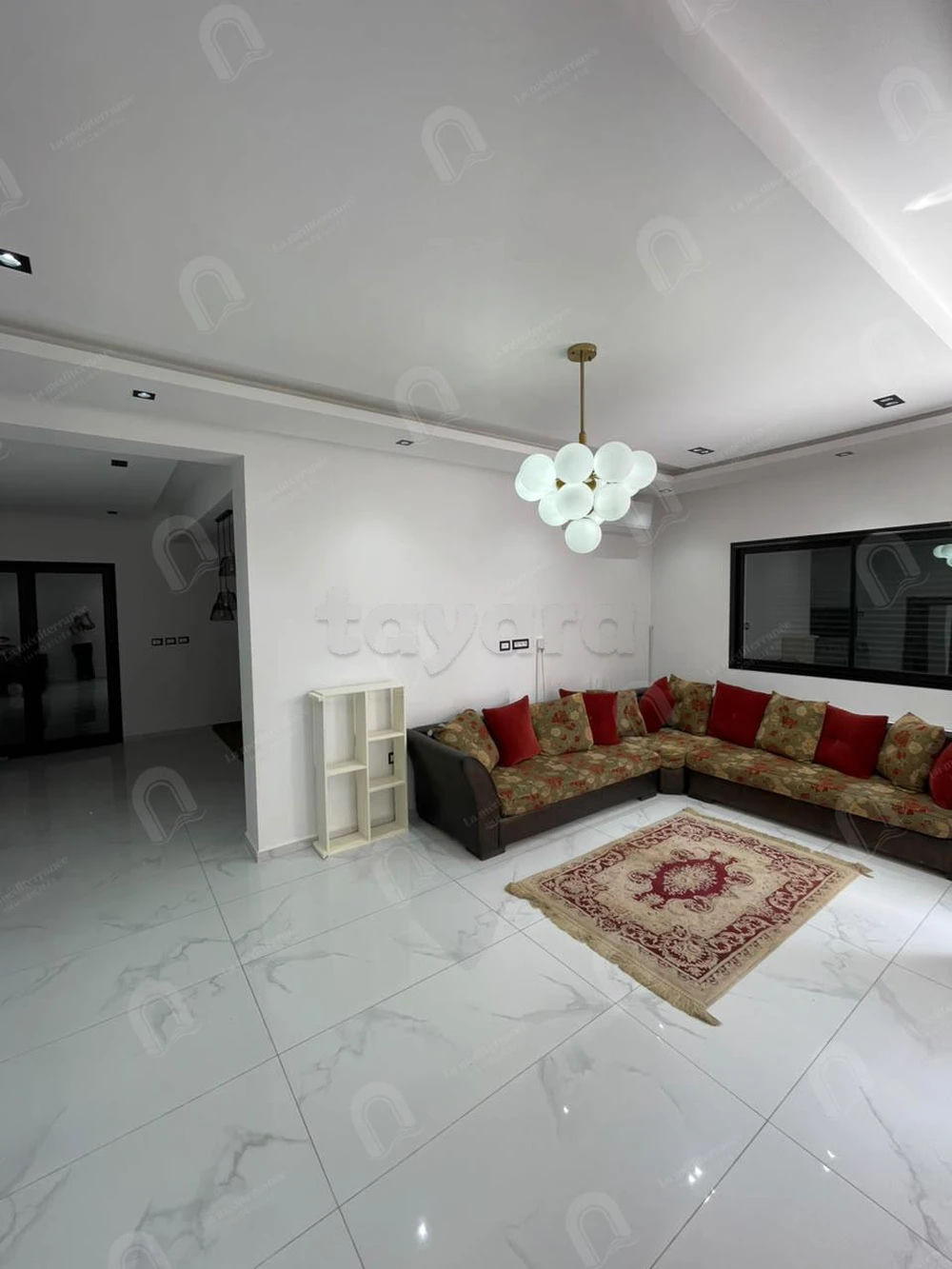 A louer un étage de villa S+3 meublé, photo 1