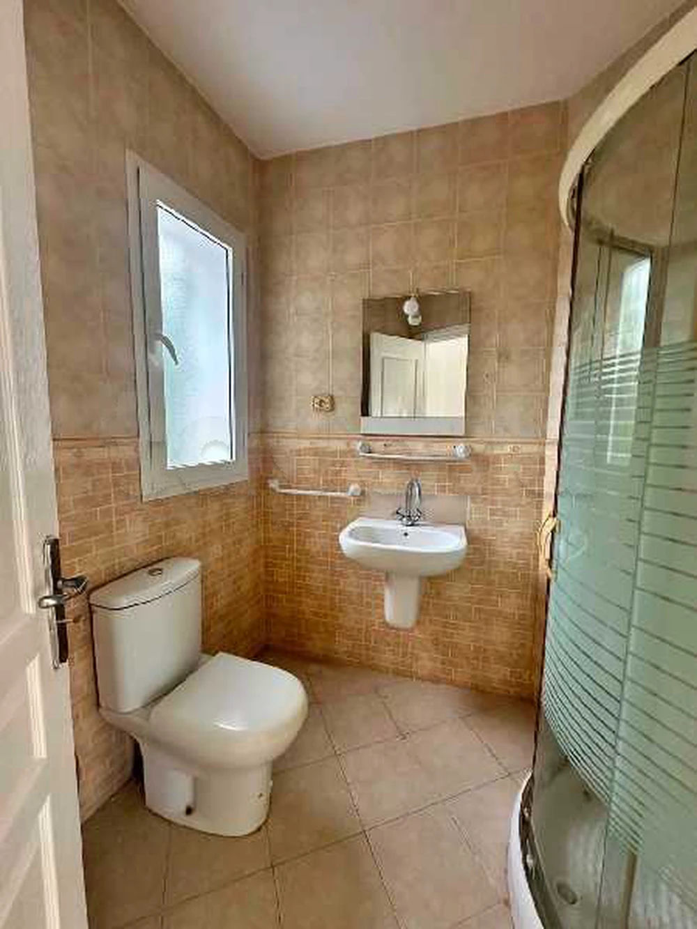 villa a chotrana 2, photo 2