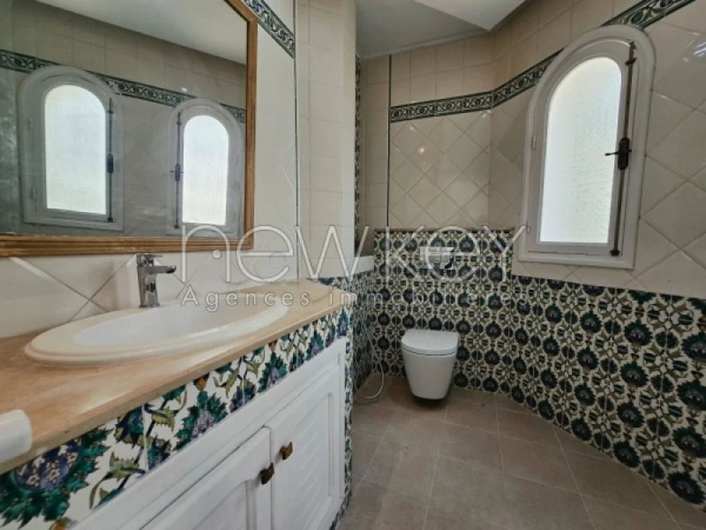 Une villa s+5 à la Marsa avec jardin, photo 5