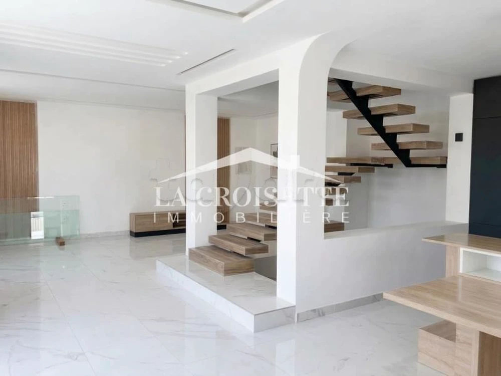 Triplex S+4 avec jardin à louer à La Marsa MTRL0058, صورة 2