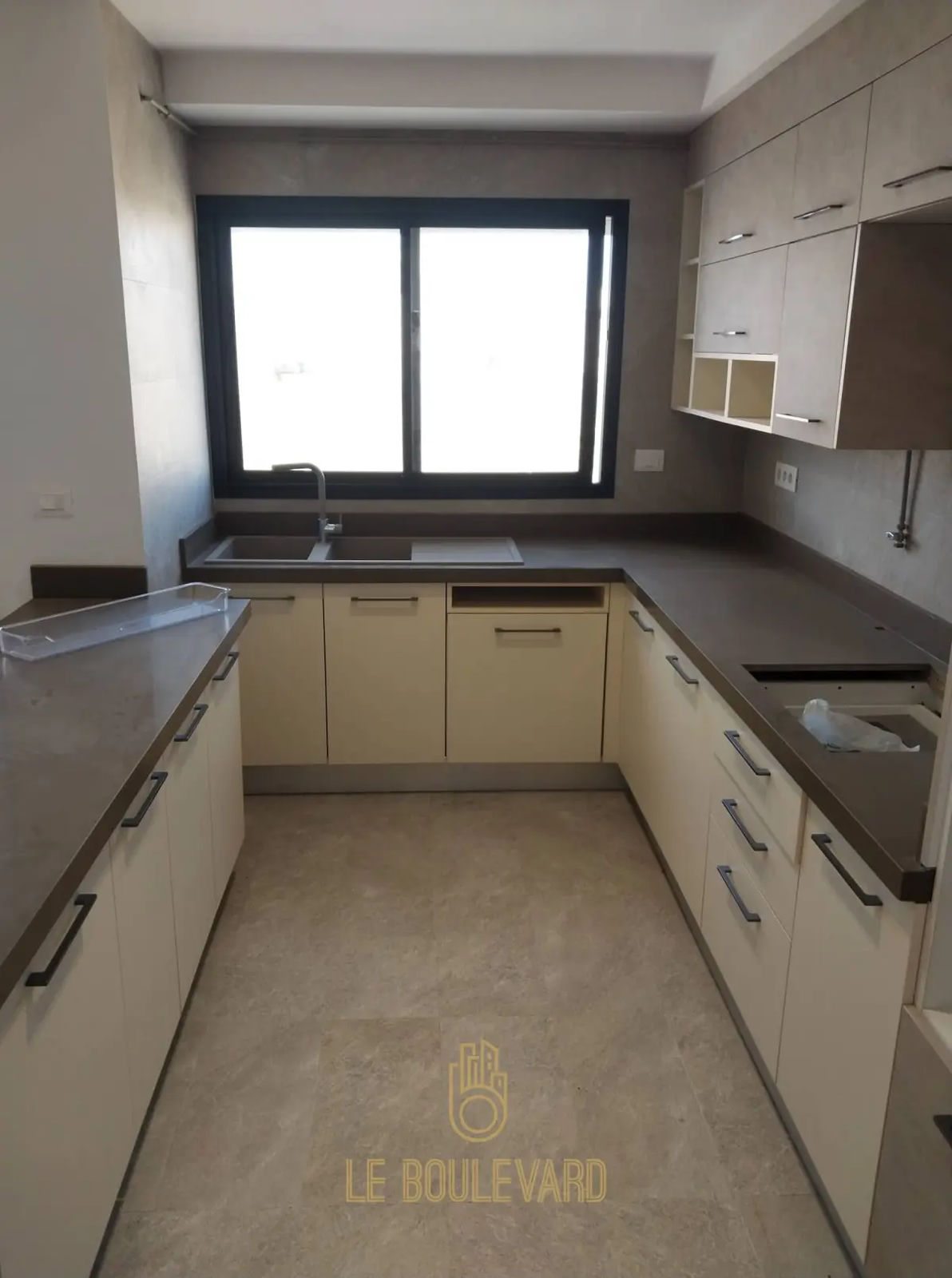 A Louer Appartement S+3 Haut Standing à AFH Mrezga, Cité El Wafa, Nabeul, صورة 4