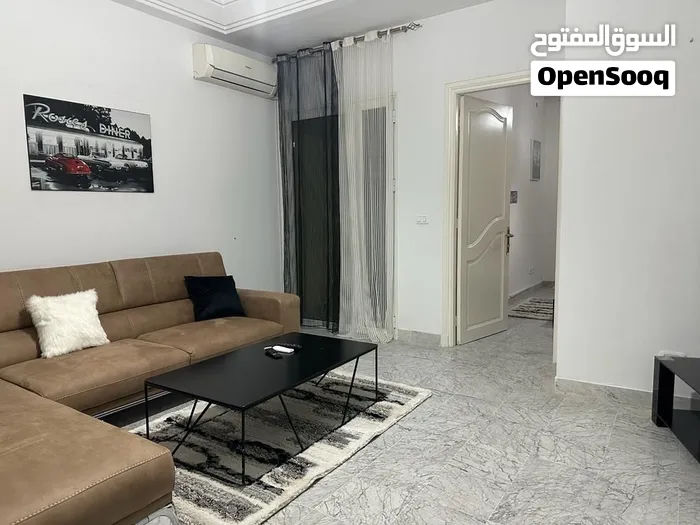 شقق فاخرة للإيجار اليومي في المنزه السابع مكرر, صورة 1